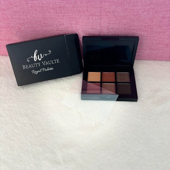 Brand New Beauty Vaulte Eyeshadow Palette of Earth-Toned Shades - Picture 2 of 2